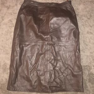 LEATHER SKIRT SIZE 6